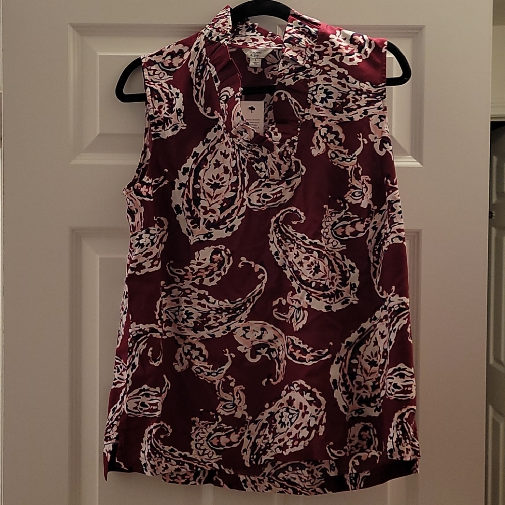 Sleeveless Ruffle Neck Blouse